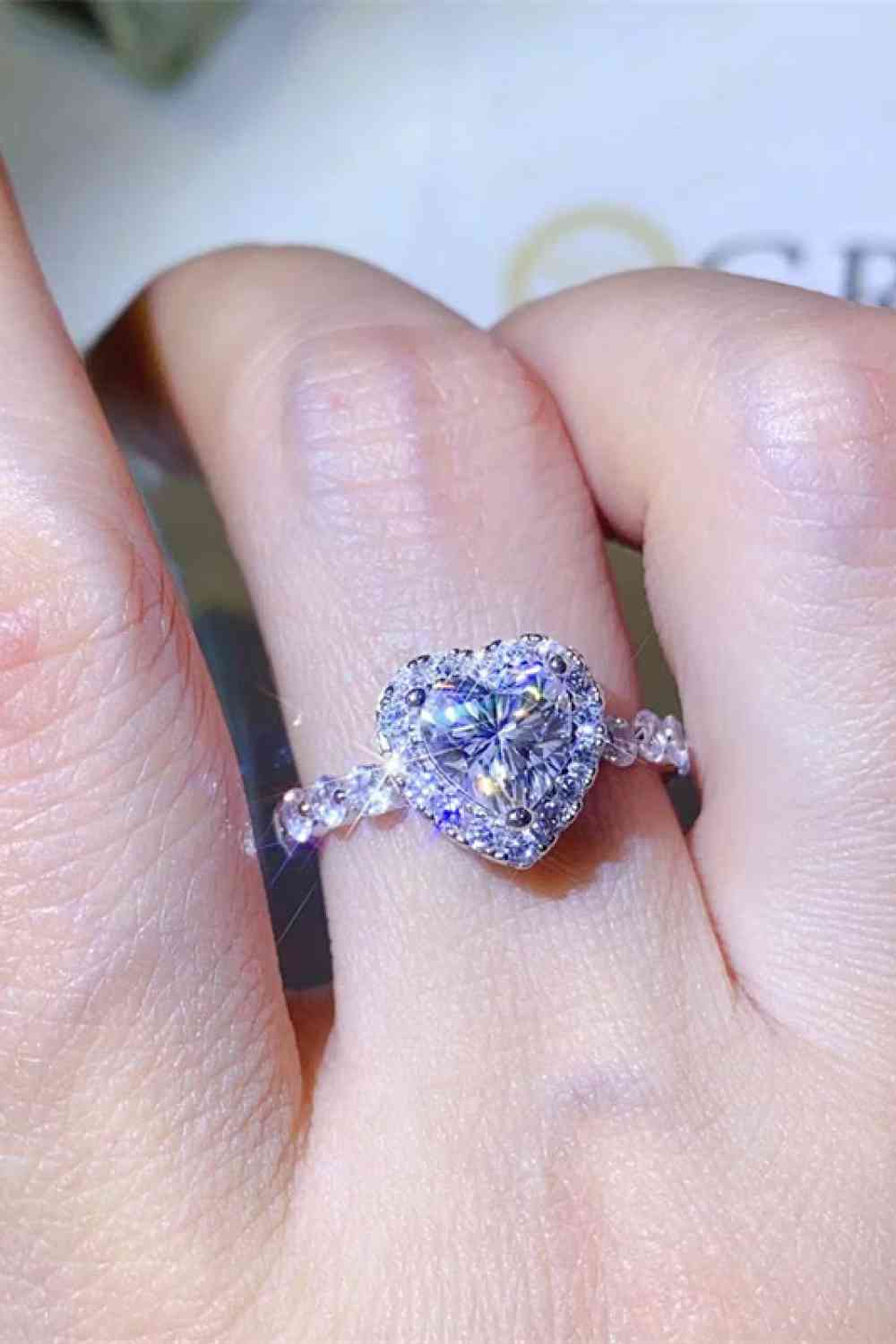 1 Carat Moissanite Heart Ring - Ladyez