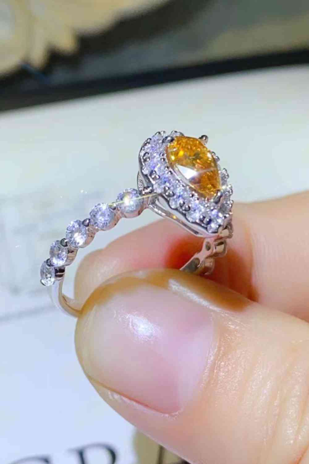 1 Carat Moissanite Contrast Teardrop Ring - Ladyez