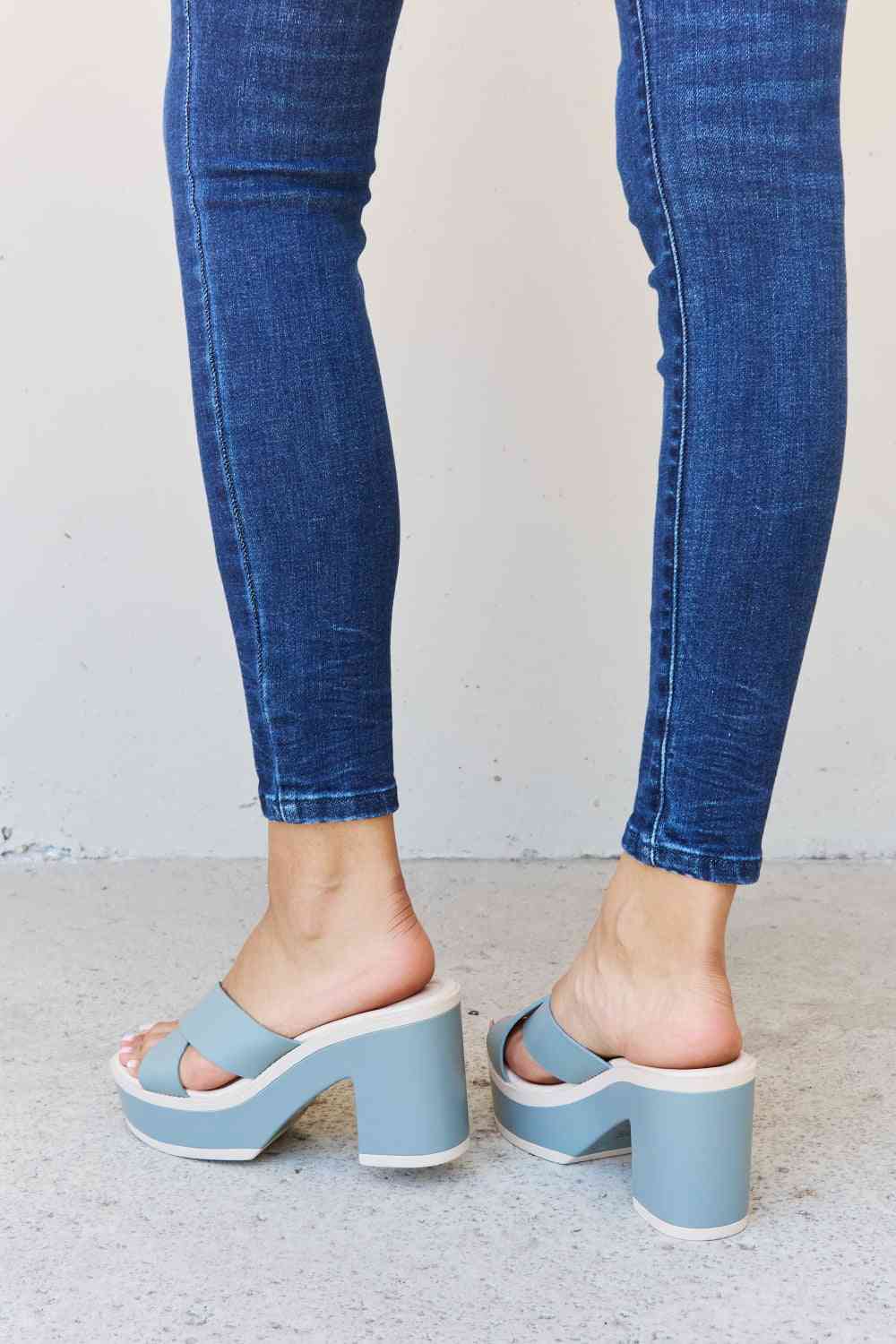 Weeboo Cherish The Moments Contrast Platform Sandals in Misty Blue - Ladyez