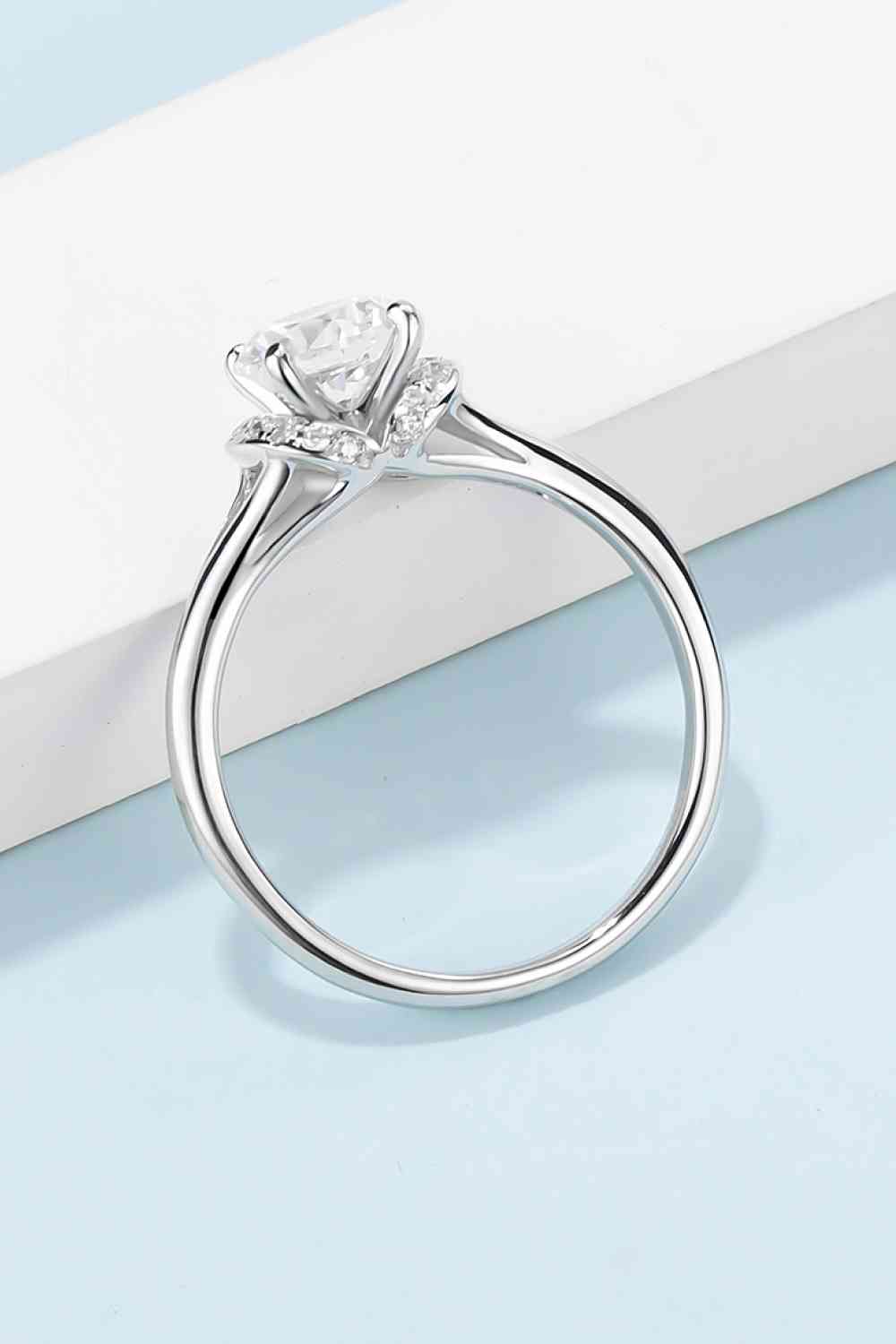 1 Carat Moissanite 925 Sterling Silver Split Shank Ring - Ladyez