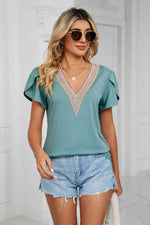 Contrast Trim Petal Sleeve V-Neck Top - Ladyez
